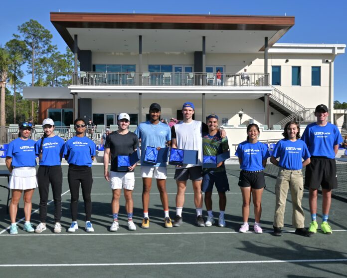 Doubles Finalists & Ball Kids (2)