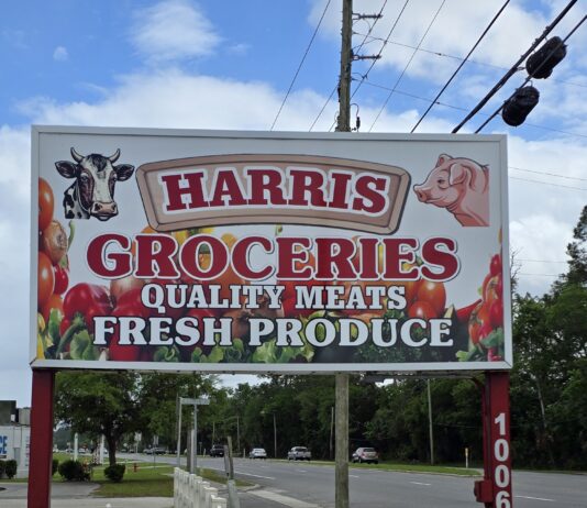 VOTE NOW: Bunnell’s Harris Grocery Named Top 10 Finalist in National Small Business Contest